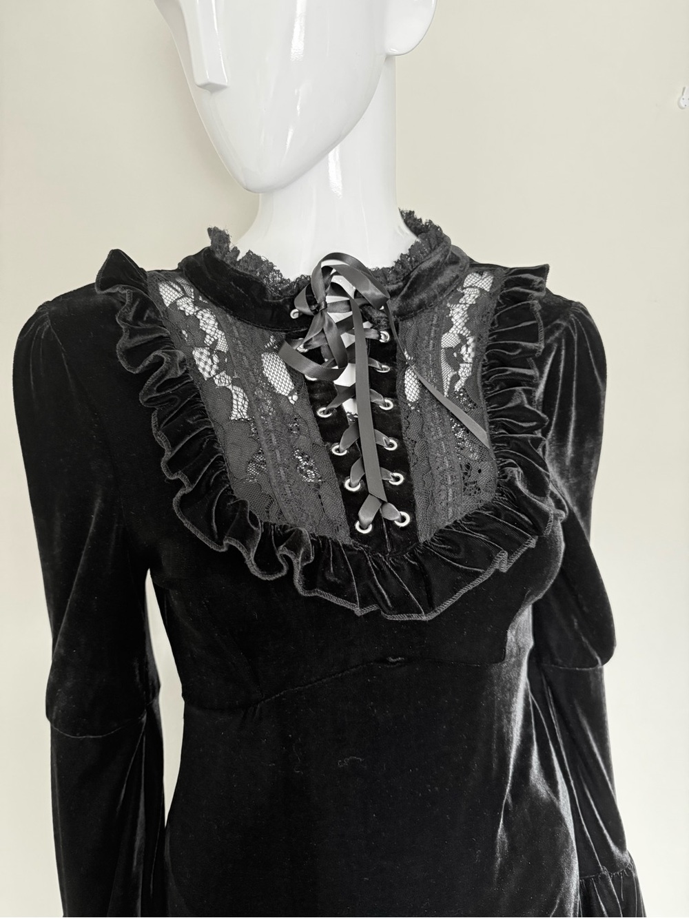 Killstar Mitsuyo Velvet Lace Bell Sleeve Mini Dress Witchy Whimsygoth Nu Goth XS - Picture 1 of 12